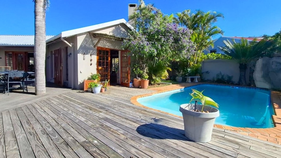 4 Bedroom Property for Sale in Lower Robberg Western Cape